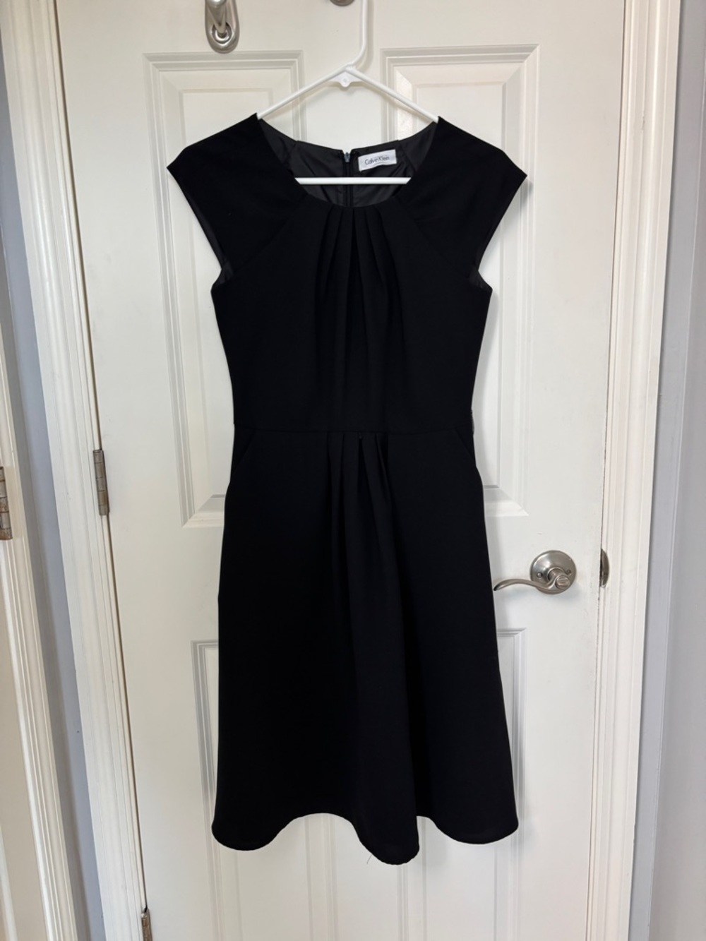 Calvin Klein sz 4, Black Cap-Sleeve Midi Fit-and-Flare Dress - Picture 11 of 11
